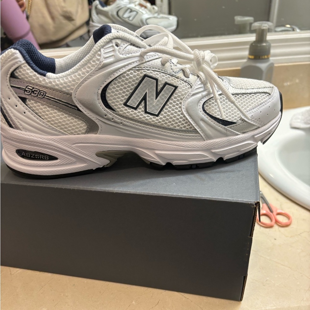 New balance530 brand  new never worn. Just ordered wrong size cannot return.